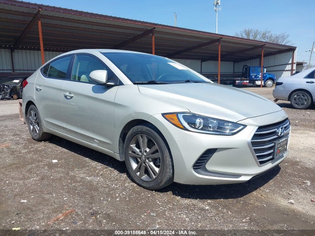2017 5NPD84LF3HH071841 main image