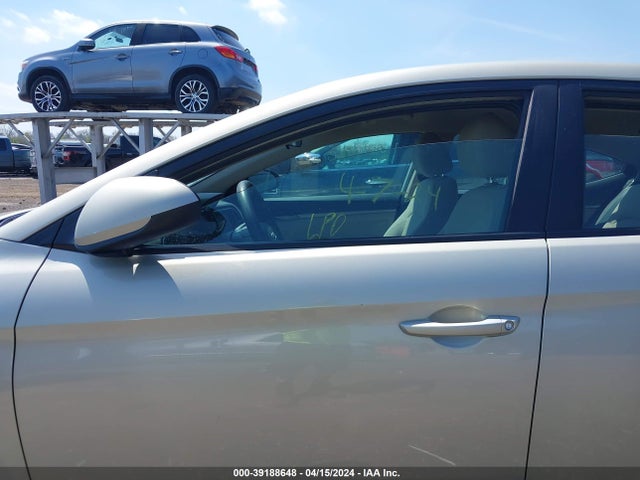 Hyundai ELANTRA SE 2017 5NPD84LF3HH071841 Image 14