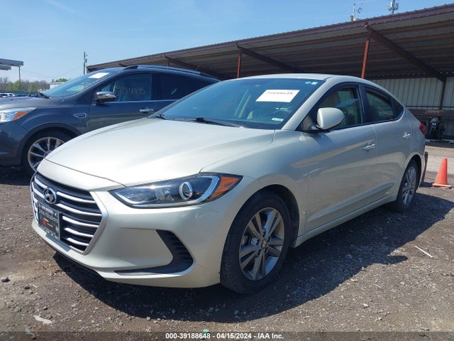 Hyundai ELANTRA SE 2017 5NPD84LF3HH071841 Image 2