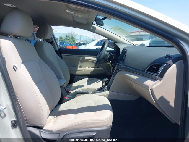 Hyundai ELANTRA SE 2017 5NPD84LF3HH071841 Image 5