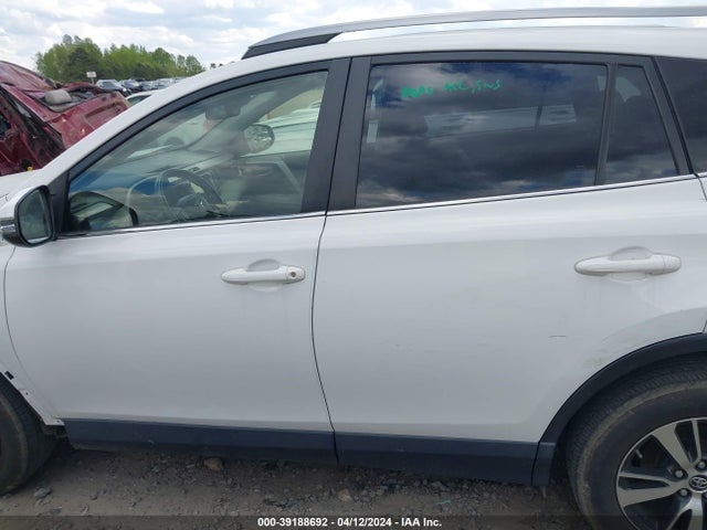 Toyota Rav4 Xle 2018 JTMWFREV8JD111925 Image 15