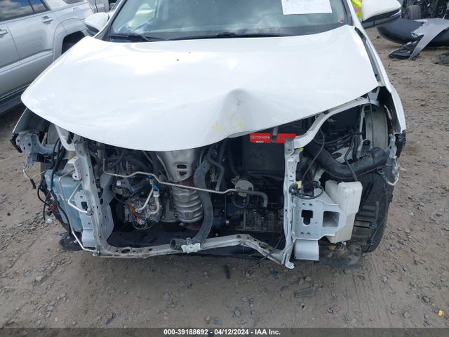 Toyota Rav4 Xle 2018 JTMWFREV8JD111925 Image 6