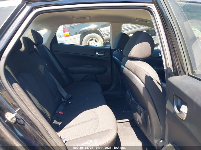 KIA Optima Lx 2018 5XXGT4L33JG269435 Image 8