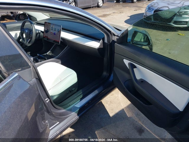 5YJ3E1EB8LF640039 Tesla Model 3 Long Range Dual Motor All-wheel Drive