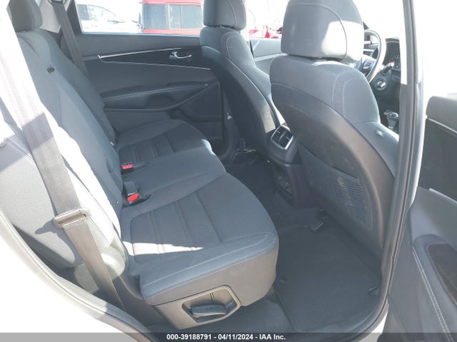 KIA Sorento 2017 5XYPG4A58HG224795 Image 24