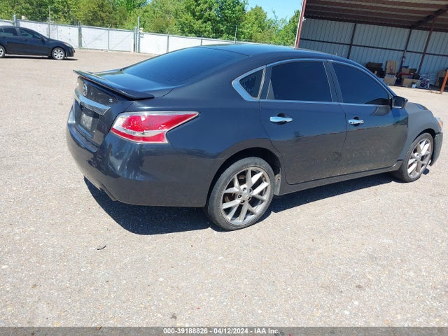 Nissan Altima 2.5 S 2015 1N4AL3AP1FC214467 Image 4