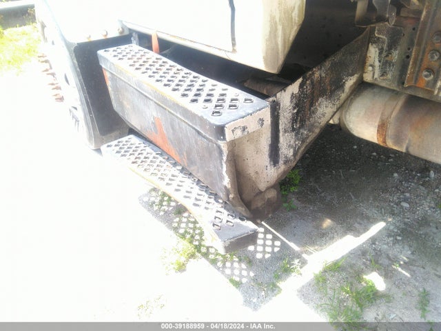 39188959 :رقم المزاد ، 1GDJ7C1C95F530431 vin ، 2005 Gmc C7500 C7c042 مزاد بيع