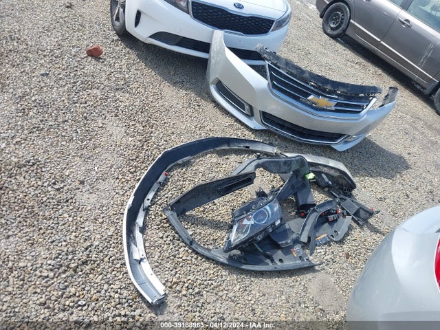 Chevrolet IMPALA 1LT 2017 2G1105SA8H9152920 Image 12