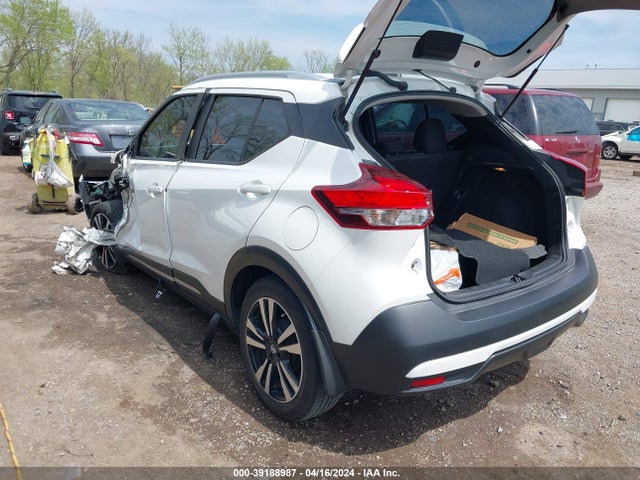Nissan KICKS SR 2018 3N1CP5CU2JL531082 Image 3