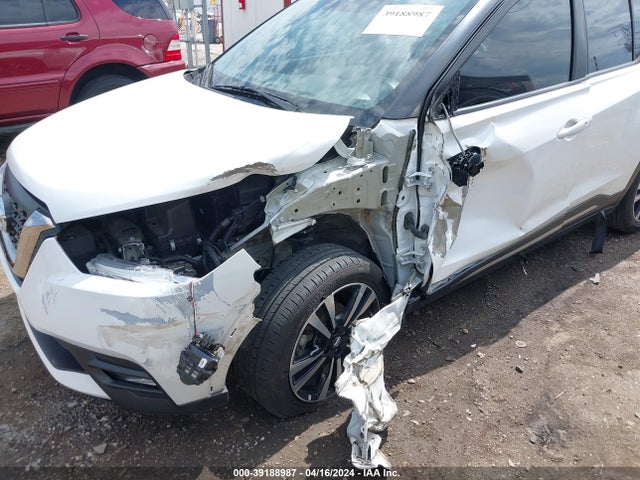 Nissan KICKS SR 2018 3N1CP5CU2JL531082 Image 6