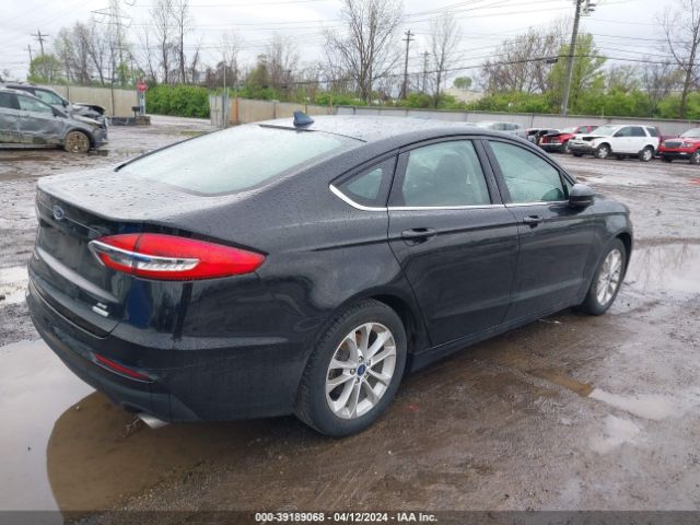 3FA6P0HDXLR258940 Ford FUSION SE