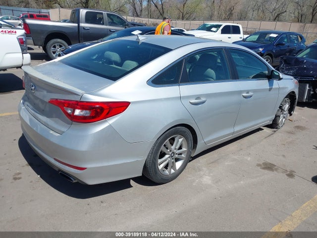 Hyundai SONATA SE 2016 5NPE24AFXGH307134 Image 4