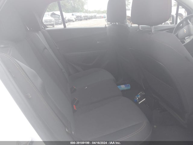 Chevrolet TRAX LS 2019 3GNCJKSBXKL330729 Image 8