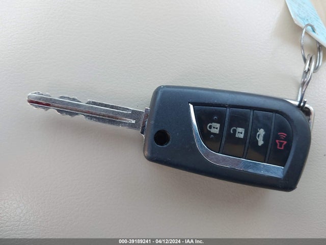 Toyota CAMRY LE 2016 4T4BF1FK0GR523013 Image 11