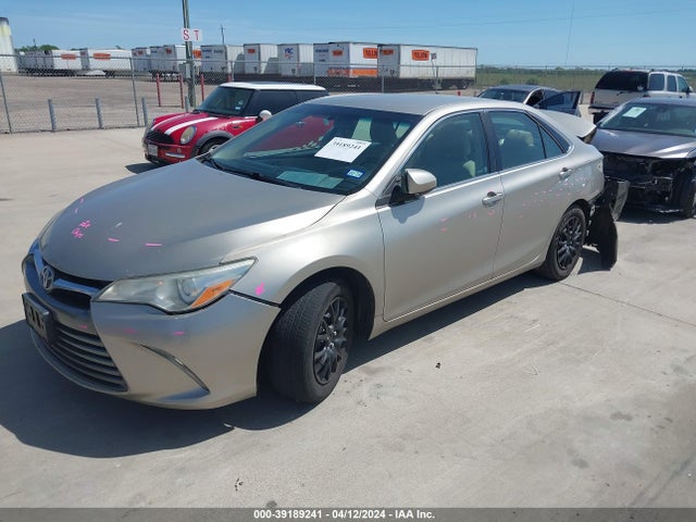 Toyota CAMRY LE 2016 4T4BF1FK0GR523013 Image 2