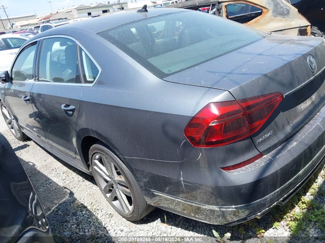 1VWDT7A38HC049464 Volkswagen Passat 1.8t R-line