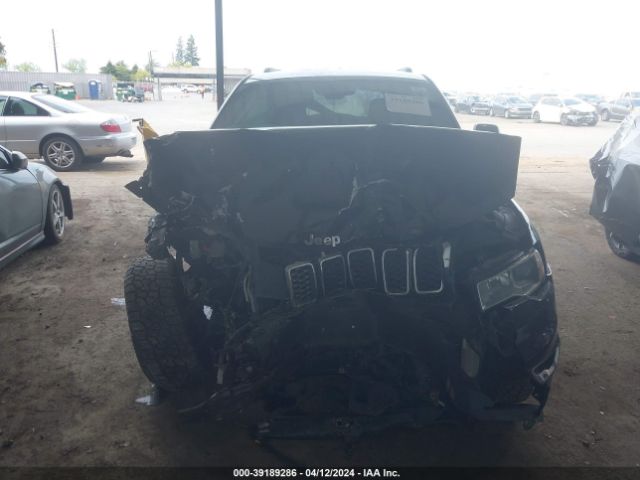 1C4RJEAGXJC429336 Jeep Grand Cherokee Laredo E 4x2