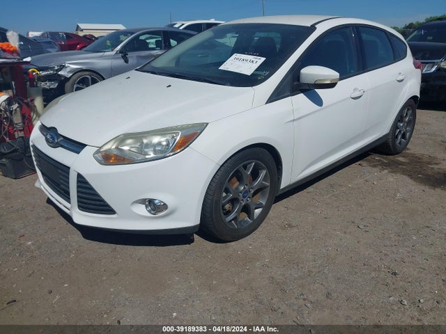 Ford FOCUS SE 2014 1FADP3K24EL138729 Image 2