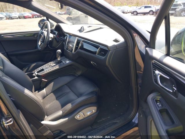 WP1AA2A51JLB13977 Porsche Macan Sport Edition