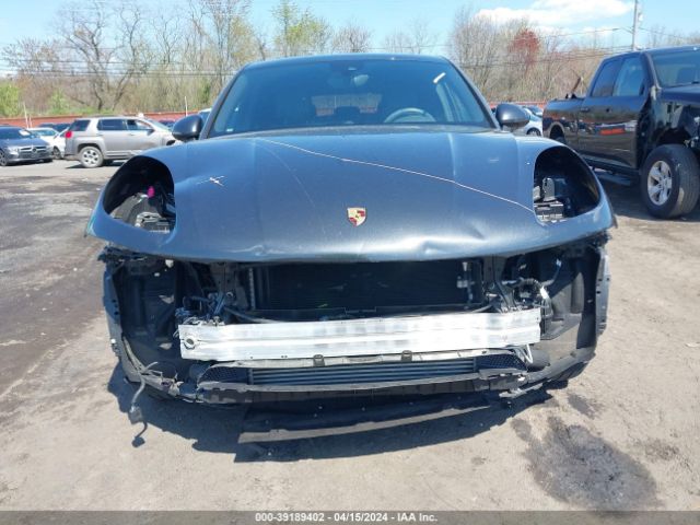 WP1AA2A51JLB13977 Porsche Macan Sport Edition