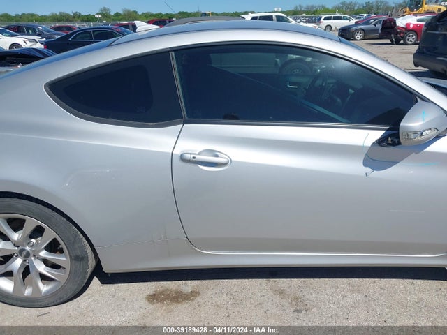 Hyundai Genesis 3.8 Base 2016 KMHHT6KJ0GU132967 Image 13