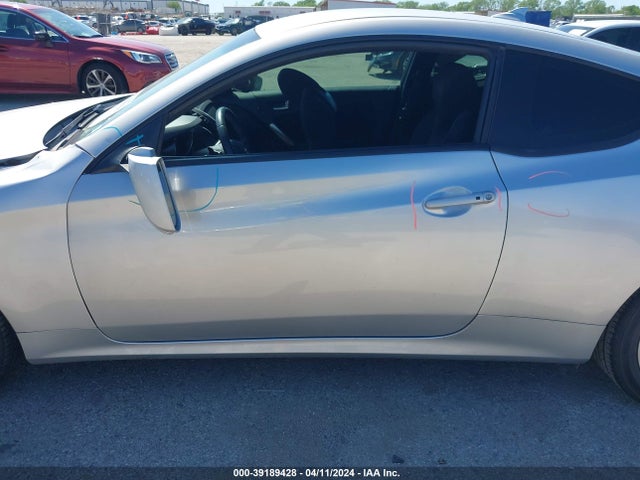 Hyundai Genesis 3.8 Base 2016 KMHHT6KJ0GU132967 Image 14