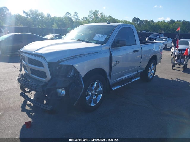 RAM 1500 Classic Express Regular Cab 4x2 6'4 Box 2019 3C6JR6AG7KG507458 Image 2