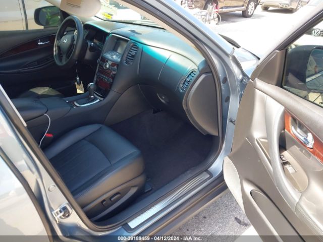 JN1BJ0RP9HM383840 Infiniti QX50
