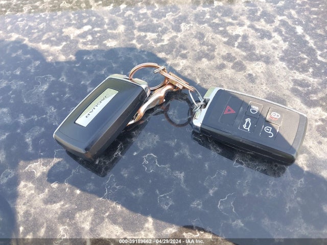 2022 JAGUAR F-PACE SADCZ2EE3NA694868 Photo 10