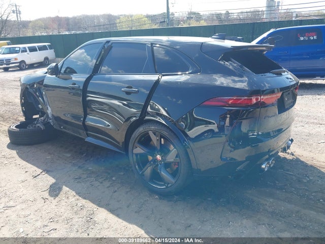 2022 JAGUAR F-PACE SADCZ2EE3NA694868 Photo 2