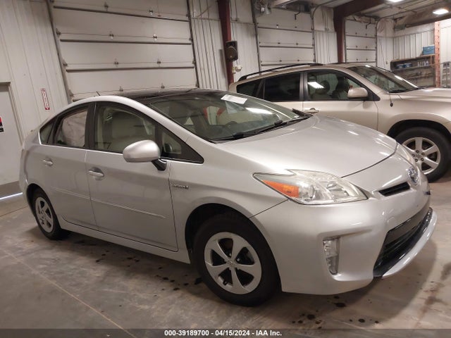 Toyota Prius Three 2014 JTDKN3DUXE1737765 Image 13