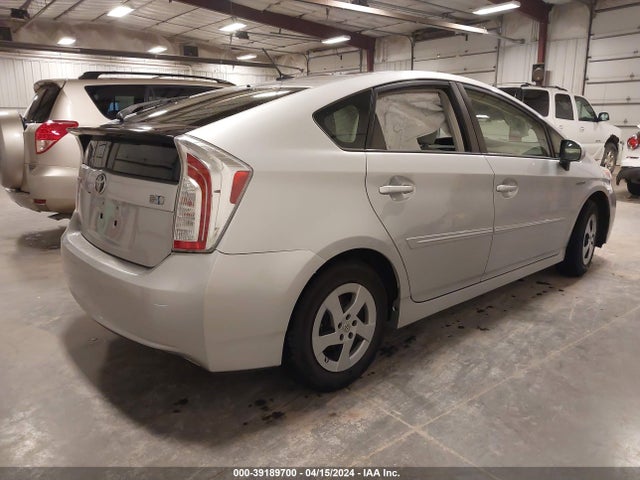 Toyota Prius Three 2014 JTDKN3DUXE1737765 Image 4