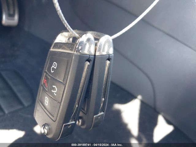 3VW4T7AU5FM052777 Volkswagen Golf Gti 2.0t Se 4-door