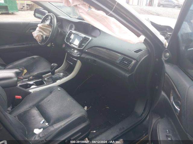 1HGCR3F9XHA040104 Honda Accord Touring V6