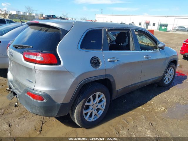 1C4PJMCB2GW269902 Jeep Cherokee Latitude