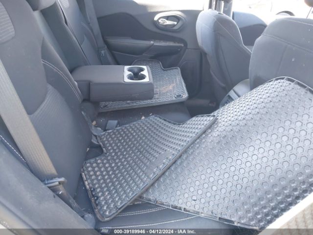 1C4PJMCB2GW269902 Jeep Cherokee Latitude