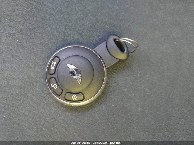 2011 MINI COOPER CLUBMAN WMWZF3C52BT188839 Photo 10