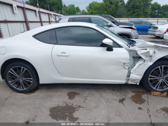 JF1ZNAA12E8700557 Scion FR-S