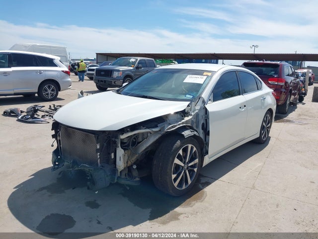 Nissan Altima 2.5 Sr 2016 1N4AL3AP8GC206416 Image 2