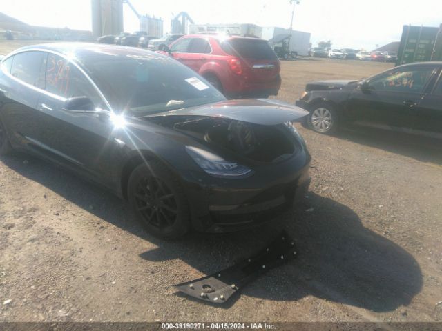 Auction sale of the 2018 Tesla Model 3 Long Range/mid Range, vin: 5YJ3E1EA0JF020712, lot number: 39190271