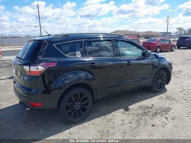 Ford ESCAPE SE 2017 1FMCU9GD4HUE88237 Image 4