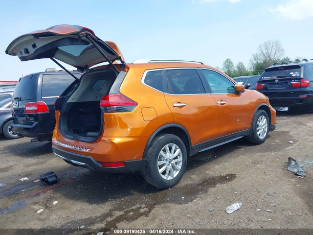 Nissan ROGUE SV 2017 5N1AT2MVXHC832979 Image 4