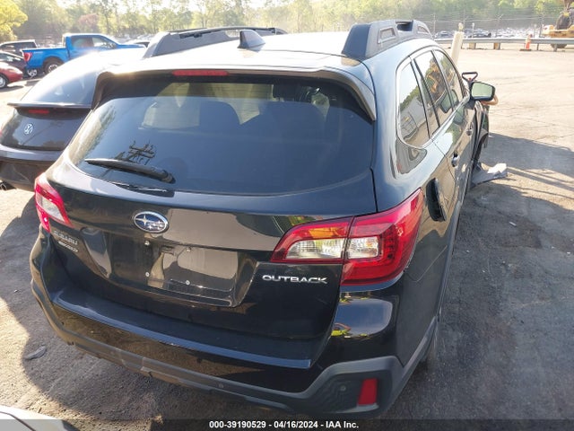 Subaru Outback 2.5i Limited 2018 4S4BSANC3J3211300 Image 15