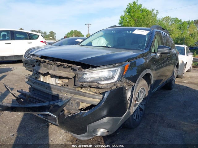 Subaru Outback 2.5i Limited 2018 4S4BSANC3J3211300 Image 2