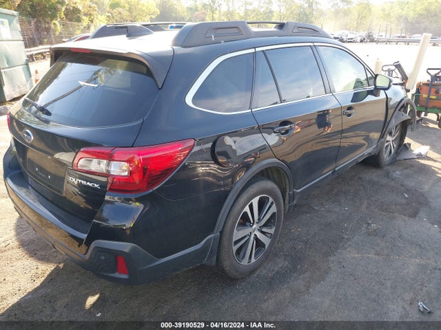 Subaru Outback 2.5i Limited 2018 4S4BSANC3J3211300 Image 4