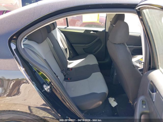 3VW2B7AJ2HM369242 Volkswagen Jetta 1.4t S