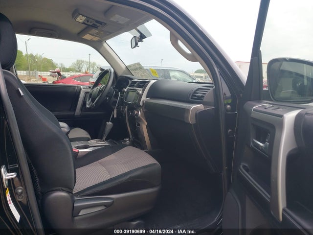 Toyota 4RUNNER SR5 2015 JTEBU5JR0F5228952 Image 5