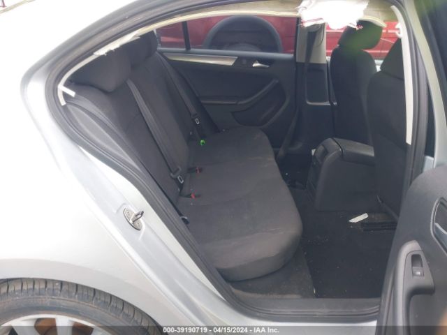 3VWD17AJXFM207884 Volkswagen Jetta 1.8t Se