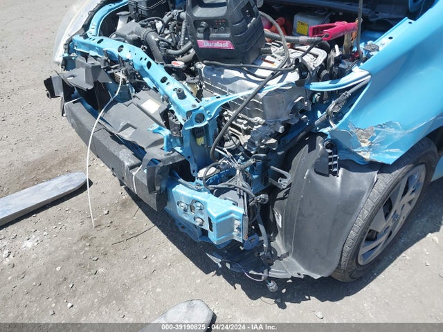 Toyota Prius C One 2015 JTDKDTB38F1111940 Image 6