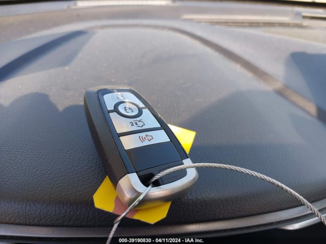 3FA6P0LUXKR135919 Ford Fusion Hybrid Se